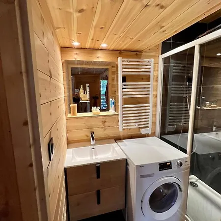 Très beau T3 Praloup 1600 dans galerie commerciale Appartement Uvernet-Fours